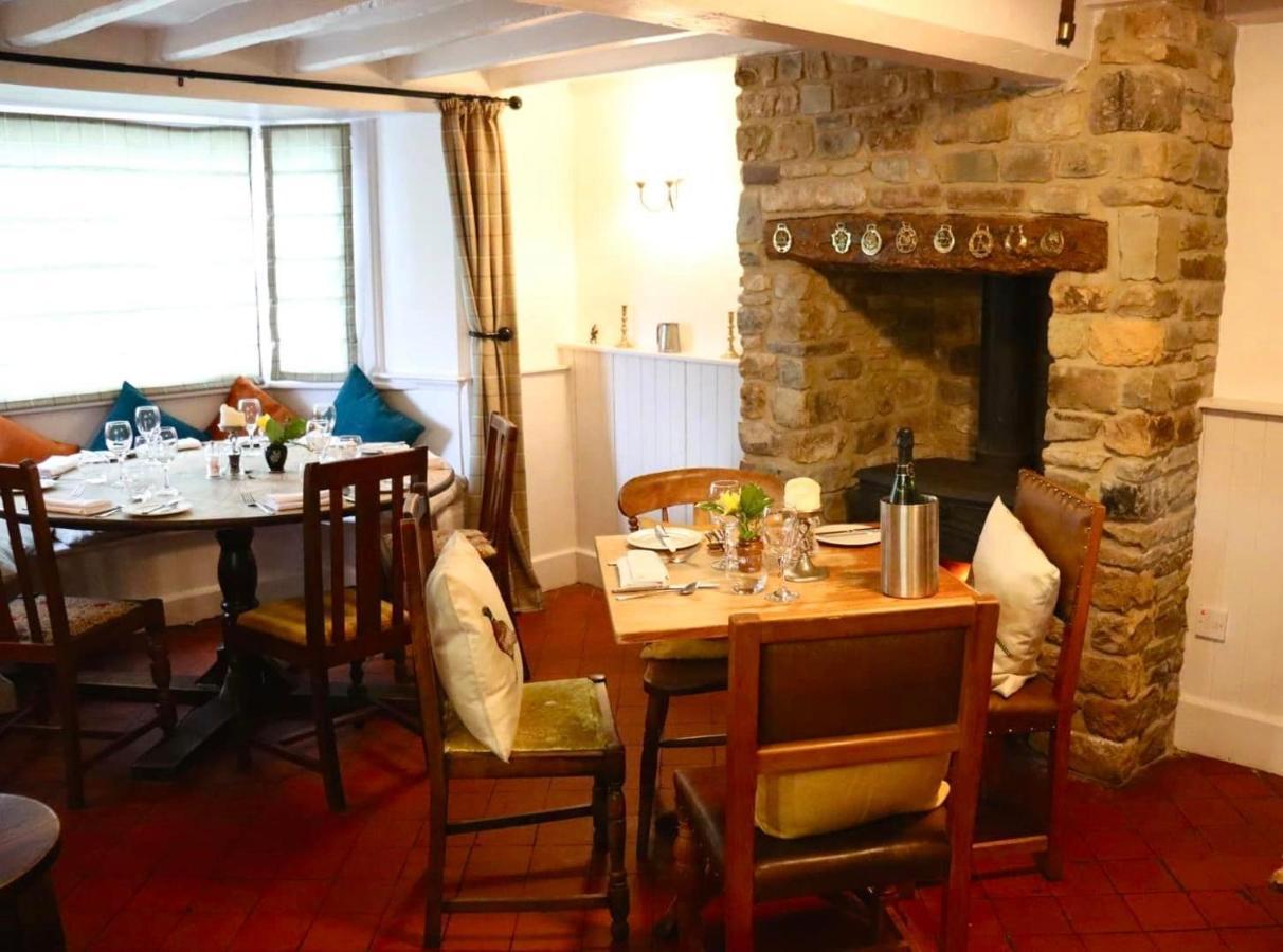 The Lion, Tredington 호텔 쉽스톤온스투어 외부 사진